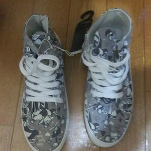COPY - Disney Hot Topic Alice in Wonderland sneakers